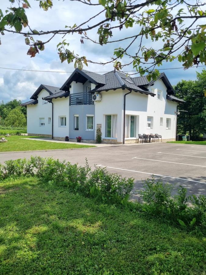 House Forest Queen Smoljanac Bagian luar foto