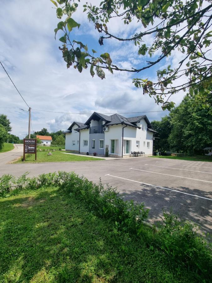 House Forest Queen Smoljanac Bagian luar foto