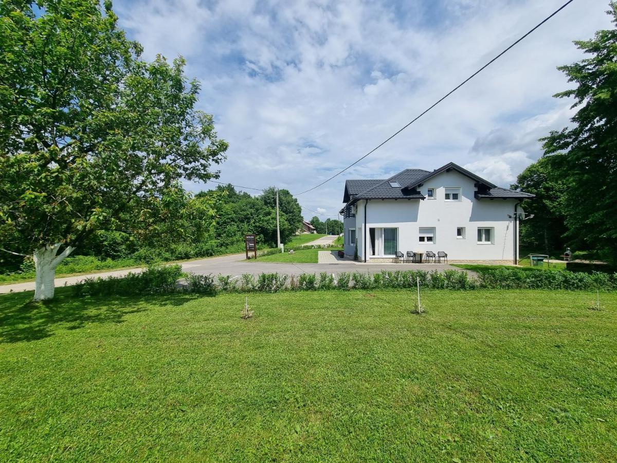 House Forest Queen Smoljanac Bagian luar foto