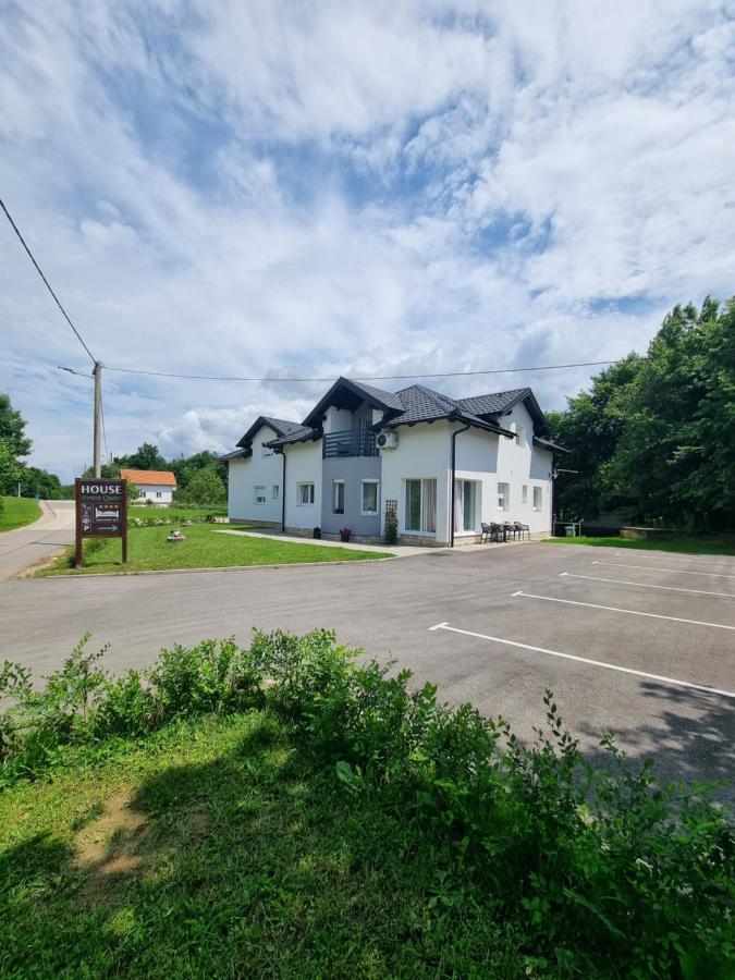 House Forest Queen Smoljanac Bagian luar foto